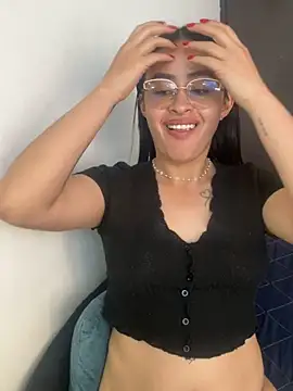 Webcam Model (Anni_Rose) is live