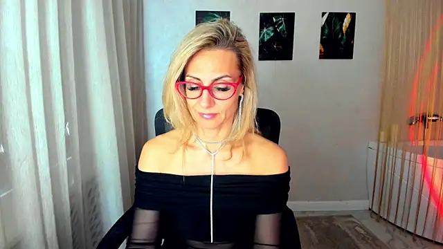 museofstage (F milf) - erotic dance