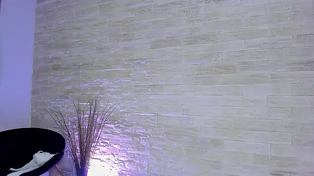 ivorym00n - Ivorym00n's free webcam - UK Sex Cams