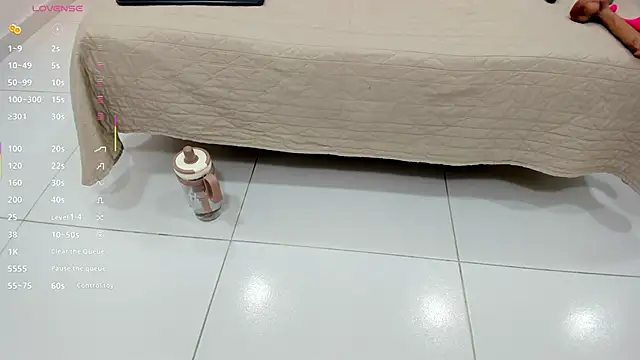 martina_ayala (F young) - show oil