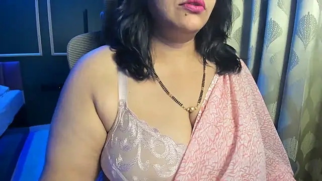 tarivishu11 Live Webcam on Stripchat