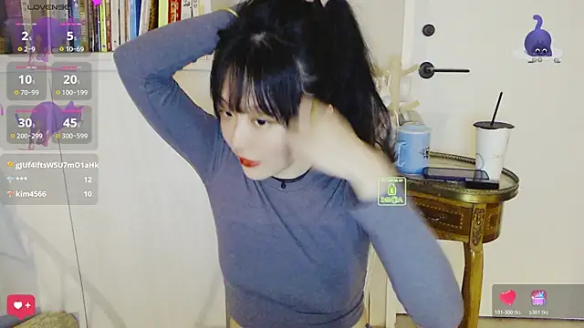 美女Etherealcat33在线直播