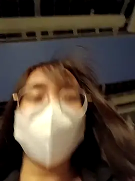 ori-lynk (F milf) - Take off panti netx to someone