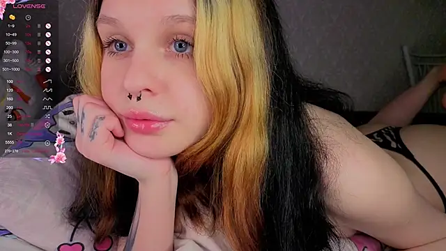 hi_kitti (F teen) - SLAP AND STROKE MY PUSSY