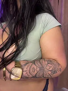 vicky_saidi (F milf) - Shake my boobs naked on your face