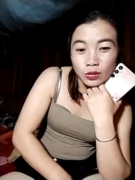 lovely-742 - Lovely-742's free webcam - UK Sex Cams