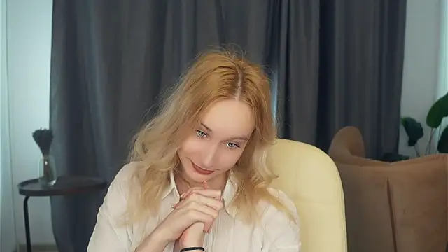 euraronchetti - EuraRonchetti's free webcam - UK Sex Cams