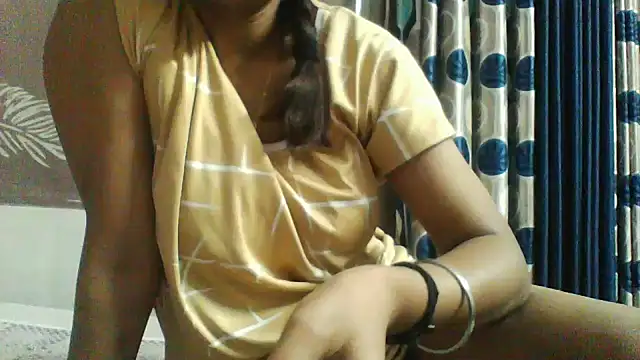 shalini_fire - Shalini_fire's free webcam - UK Sex Cams