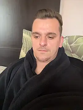 Huge_cock22cm Live Webcam on Stripchat