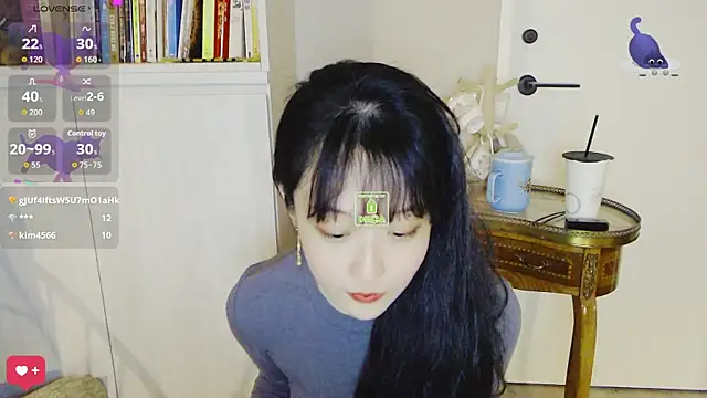 美女Etherealcat33在线直播