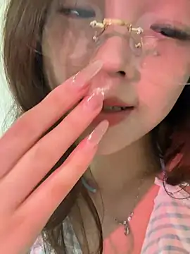 美女meimei_x在线直播