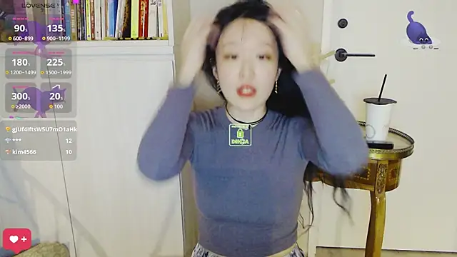 美女Etherealcat33在线直播