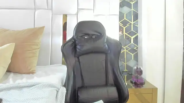 antonella_moon7 - Antonella_moon7's free webcam - UK Sex Cams