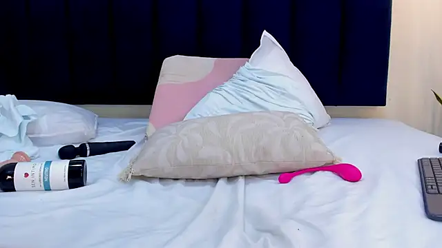 mayaevansmg - Mayaevansmg's free webcam - UK Sex Cams