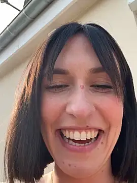 lola_tentatiion - Lola_tentatiion's free webcam