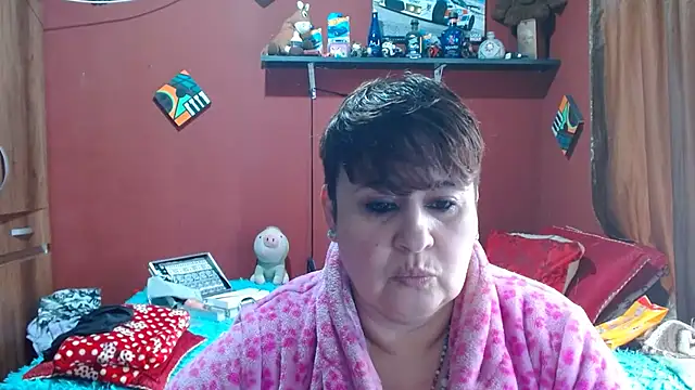 sasharosee2 - Sasharosee2's free webcam