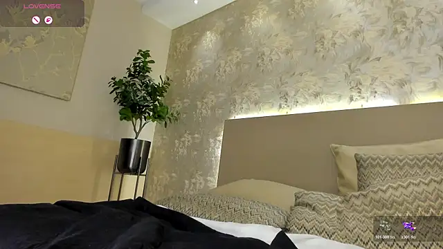 saraycollins - Saraycollins's free webcam