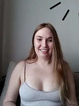 kisavixen - KisaVixen's free webcam - UK Sex Cams