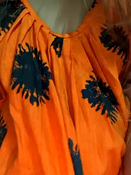 sujatab250 (F young) - Squirt fingering 10mit