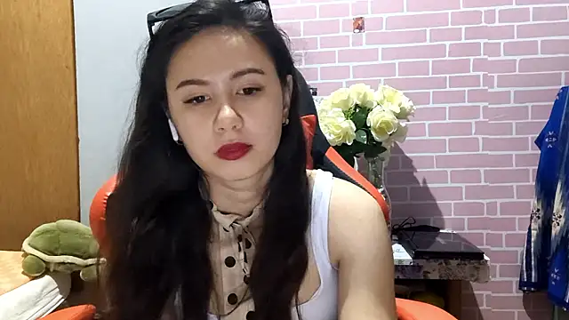 selenechiang (F young) - Kiss camera slowly