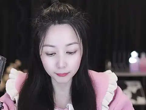 nuyoah-77 - Nuyoah-77's free webcam