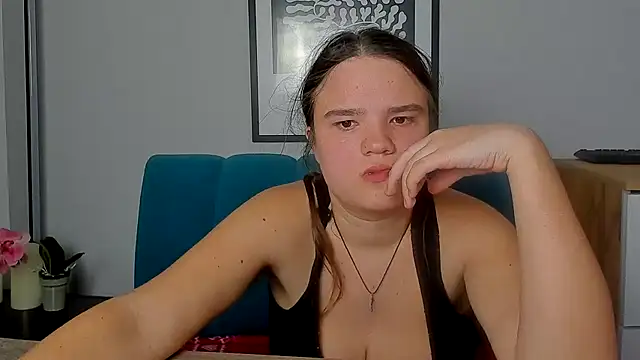 adelecruz - AdeleCruz's free webcam