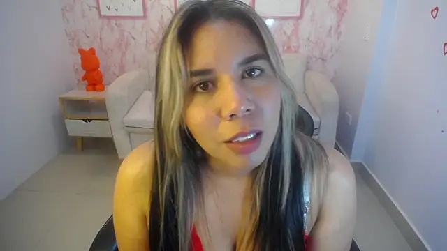 thalia_ch1 - Thalia_ch1's free webcam - UK Sex Cams