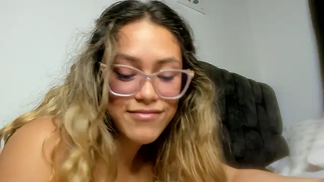 kyany__ - Kyany__'s free webcam - UK Sex Cams