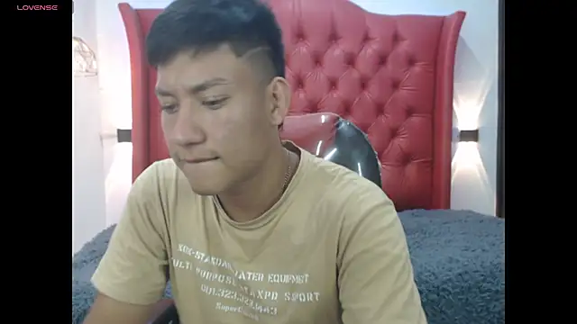 dominantboy4 (M twink) - cum show