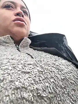 -mia1 - -Mia1's free webcam