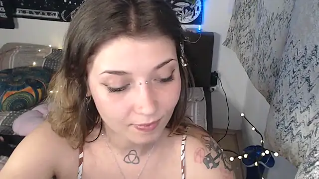 alienfortwenty - AlienforTwenty's free webcam