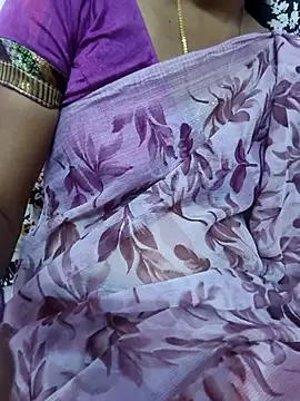 Webcam Model (smileys46)  is live.Free join now!