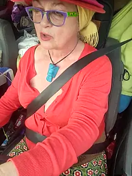 hot-muci - Hot-Muci's free webcam - UK Sex Cams