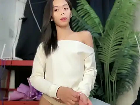 spicy_margaritaxxx (T teen) - PUBLIC CUM NOW