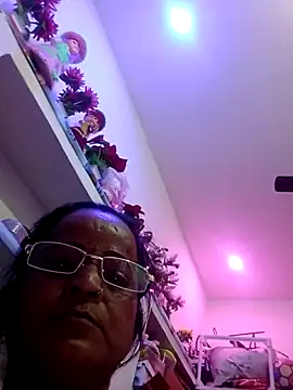 kiiuu_sexe - Kiiuu_sexe's free webcam