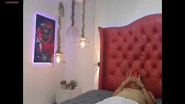 dominantboy4 - DominantBoy4's free webcam - UK Sex Cams