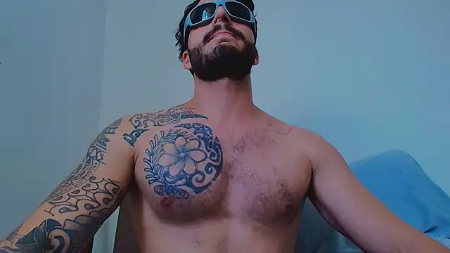 thomas_gun - Thomas_gun's free webcam - UK Sex Cams