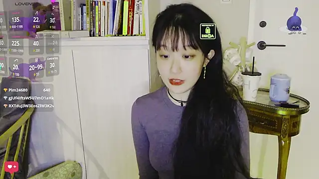 美女Etherealcat33在线直播