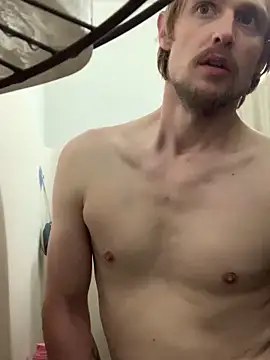 midwestalpha (M young) - Try to fit giant plug