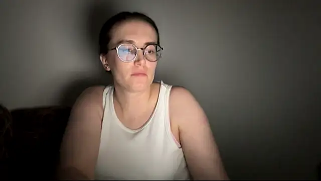 sofiatease (F young) - kiss