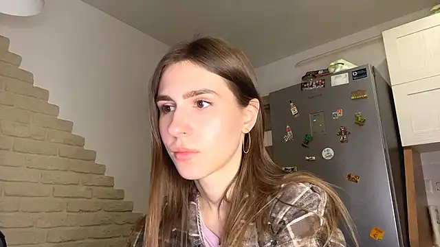 elsiekuhlmann (F teen) - touch my collarbones