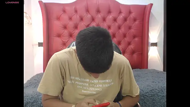 dominantboy4 (M twink) - cum show