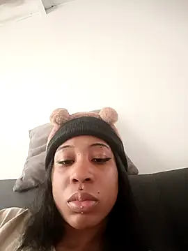 Webcam Model (Zaira_Rose_)  is live.Free join now!