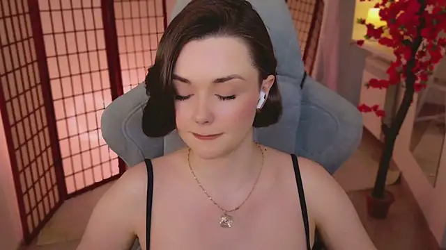 avaflower - AvaFlower's free webcam - UK Sex Cams