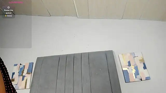 sophia_ebony (F young) - plug anal