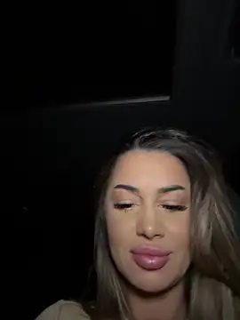 kirstievegas (F young) - Fuck pussy with dildo😈🎁last tip