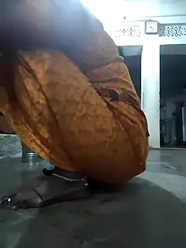 Webcam Model (aunty_sumy)  is live.Free join now!