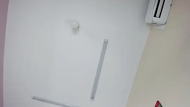 catalinalux_ - CatalinaLux_'s free webcam - UK Sex Cams