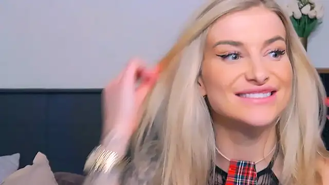 Lia_Benini live sex cam