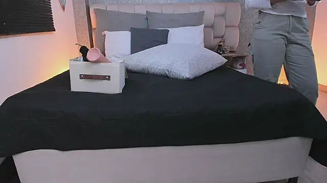 ah_mara_ (F young) - panties in mouth, rub pussy